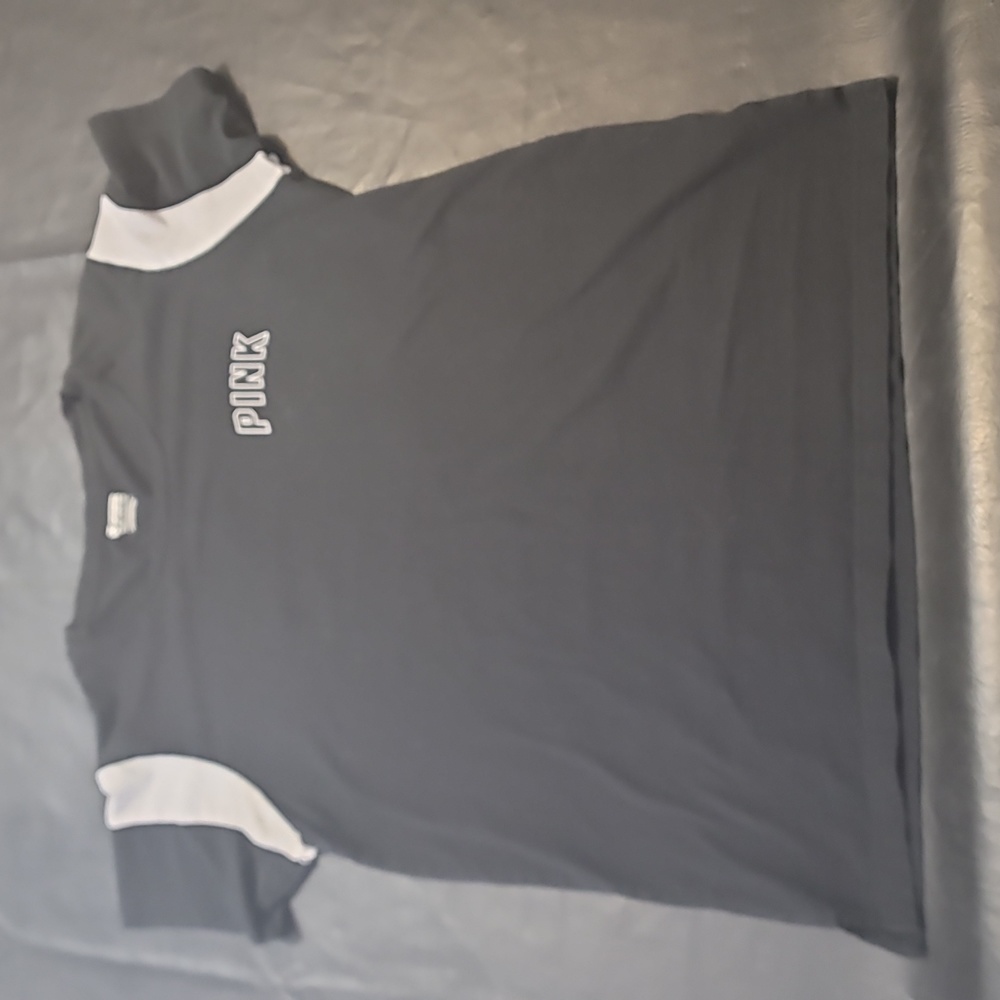 Womens VS pink t shirt